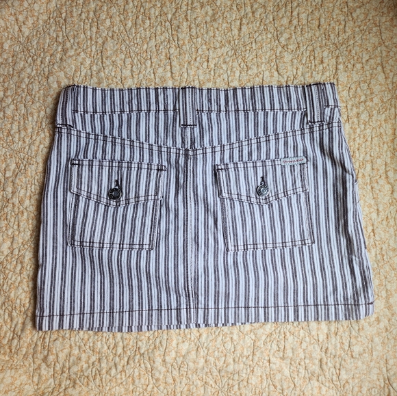 Y2K Roxy Jeans Mini Skirt - Picture 2 of 5